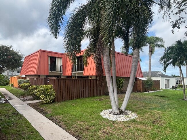 Foto del edificio - 3161 Meridian Way S