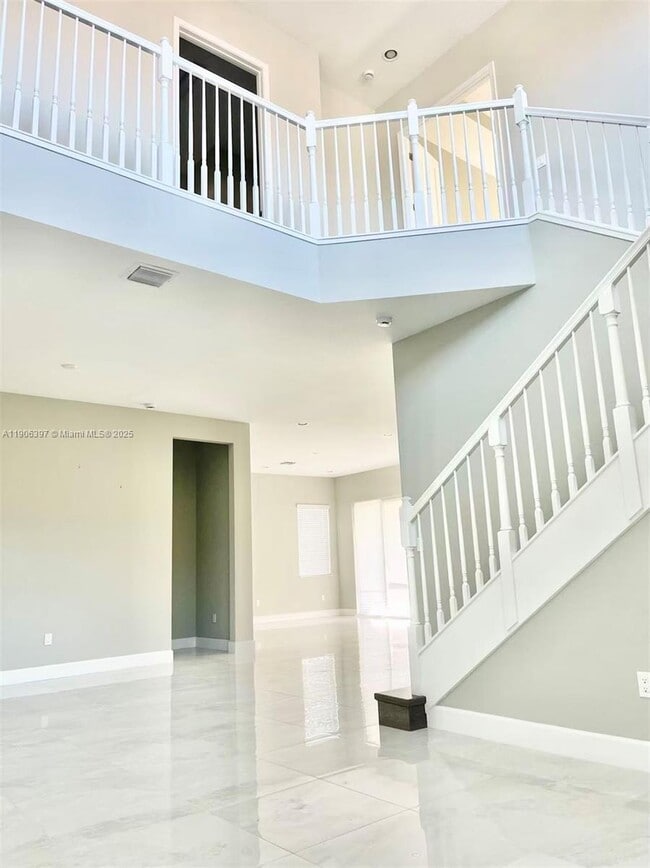 Building Photo - 14982 RedCove Pl