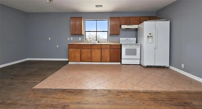 Foto del edificio - 11131 Holly Hill Ln