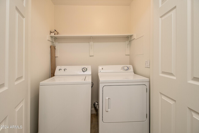 Building Photo - 5450 E Deer Valley Dr