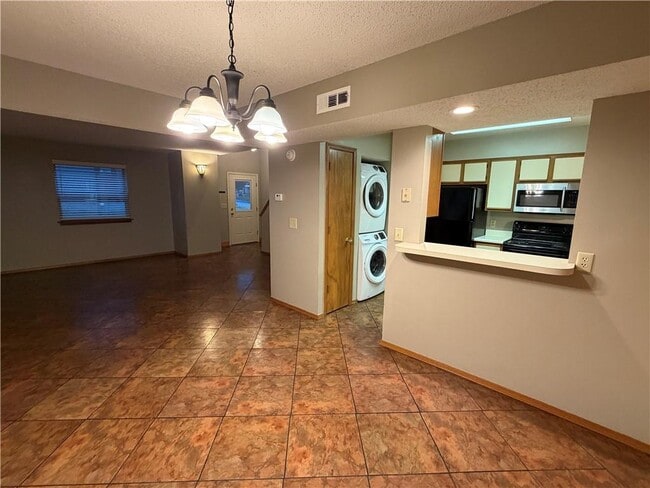 Foto del edificio - 515 W Benton St