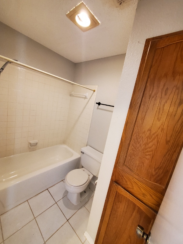 Foto del edificio - 310 Bluegrass Ln