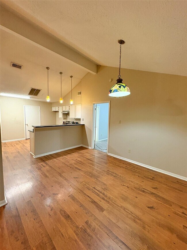 Foto del edificio - 1014 Stoneleigh Ct