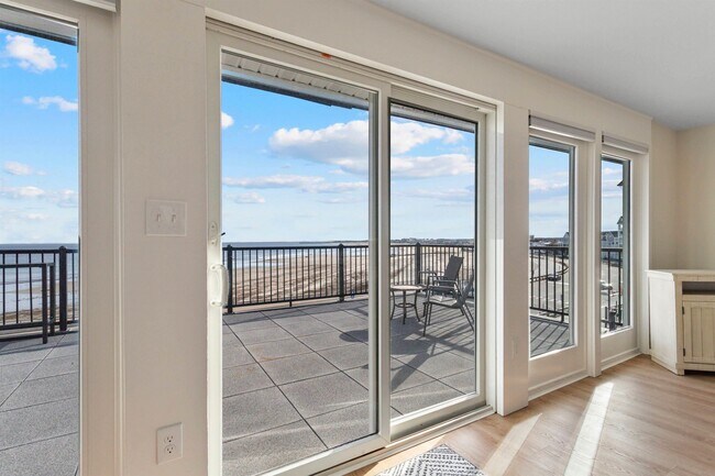 Building Photo - 407 Ocean Blvd