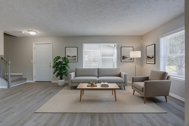 Building Photo - 4 Bed / 2 Full Bath Tri-Level — Garage, Dishwasher, Central A/C, W/D Hookups - Built 2001