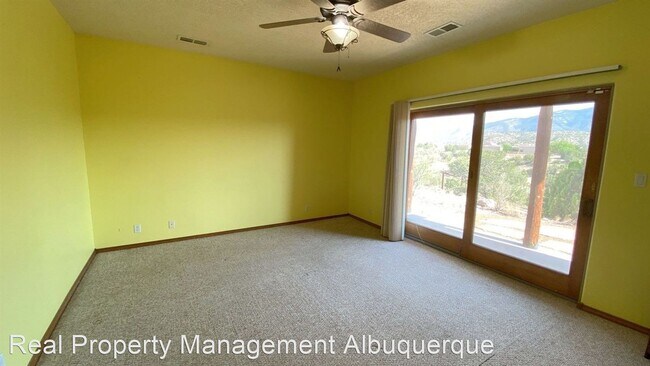 Foto del edificio - 3 br, 2 bath House - 145 Windmill Trail North