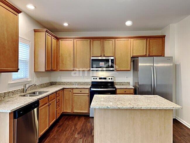 Building Photo - 821 Maurepas Drive