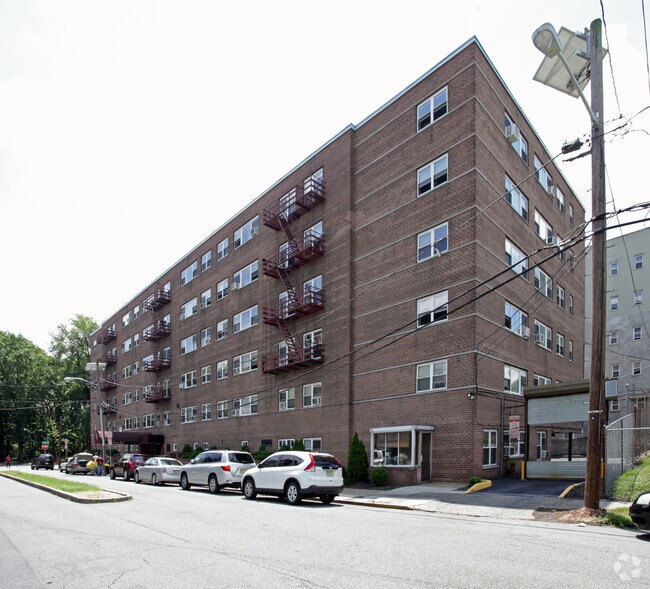 Pomona Park Apartments Rentals Newark, NJ