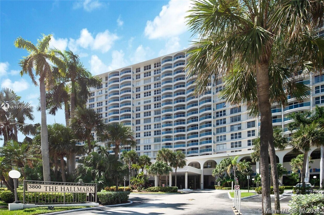 Primary Photo - 3800 S Ocean Dr