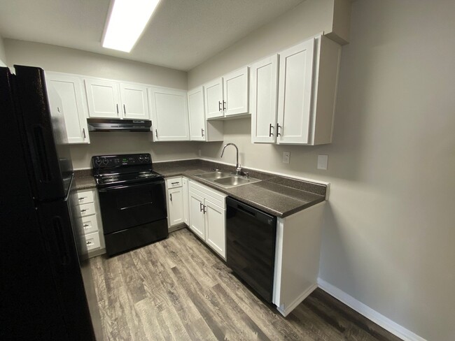 Interior Photo - Landmark Woods Apartment Homes