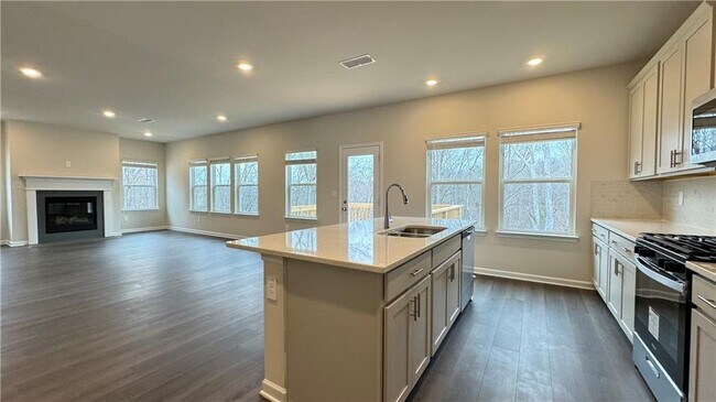 Foto del edificio - 228 Water Oak Wy