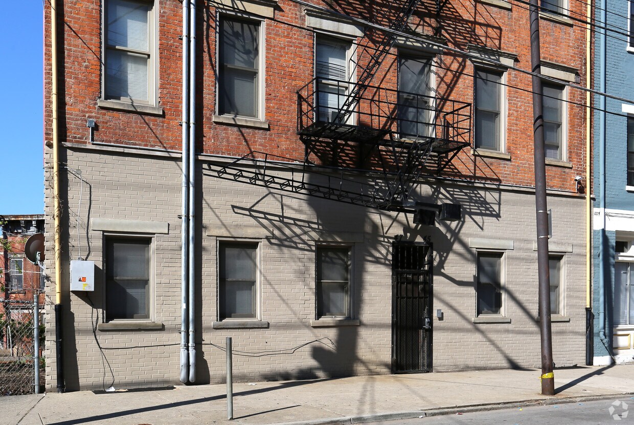 Building Photo - 45-47 E McMicken Ave