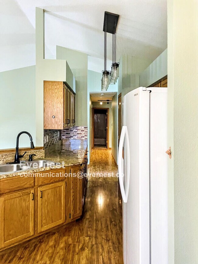 Foto del edificio - 1009 Meadow Ct
