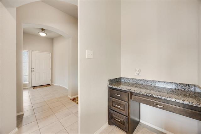 Foto del edificio - 2133 Blakely Ct