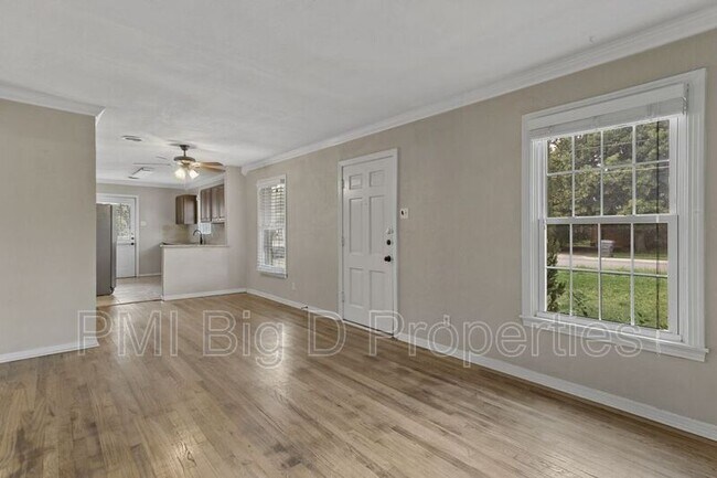 Building Photo - 3926 Cortez Dr