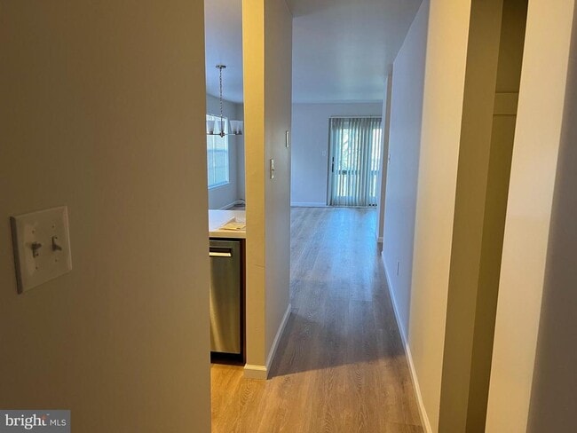 Foto del edificio - 83 W Laurel Ave