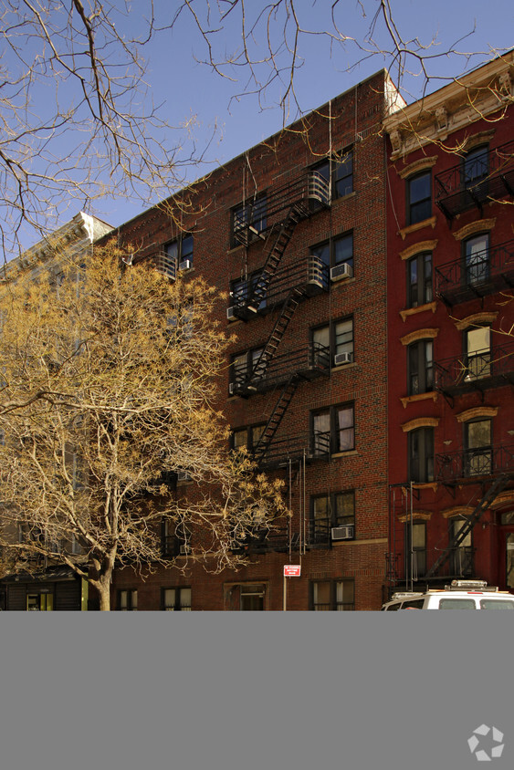 Primary Photo - 313-315 E 5th St