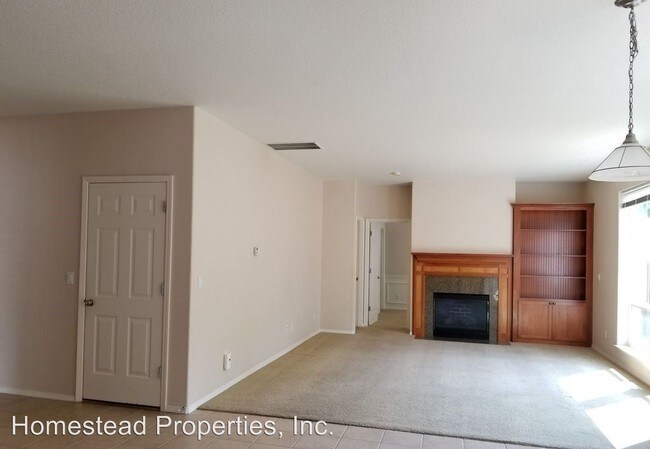 Building Photo - 17004 NW Mesa View Ln