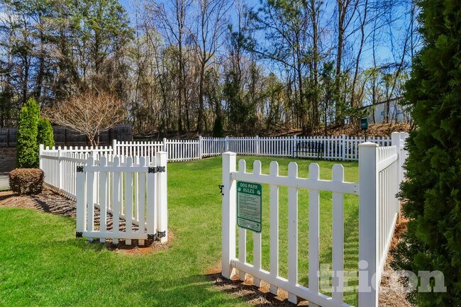 Foto del edificio - 2062 Aragon Lane