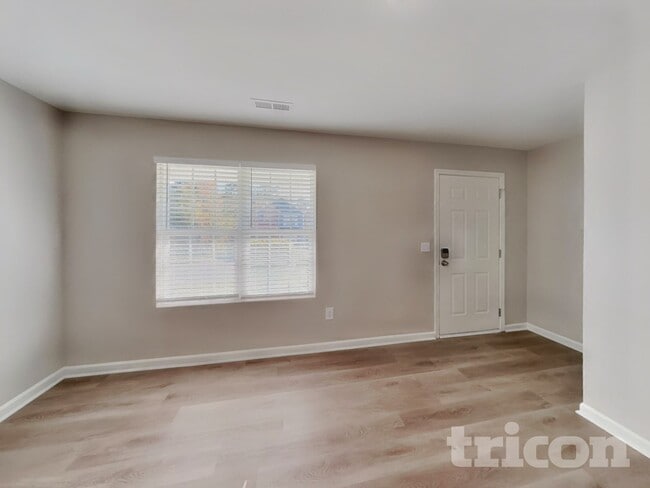 Building Photo - 3923 Carolina Cherry Dr