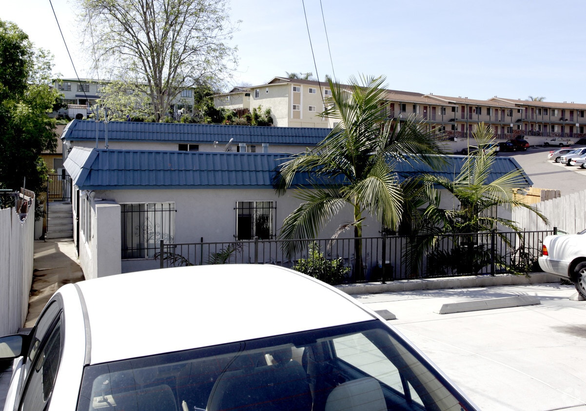 2240 W Dunlop St, San Diego, CA 92111 Apartments in San Diego, CA