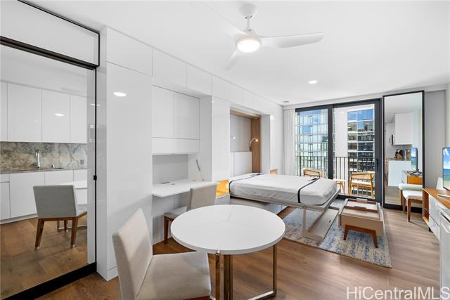 Foto del edificio - 987 Queen St