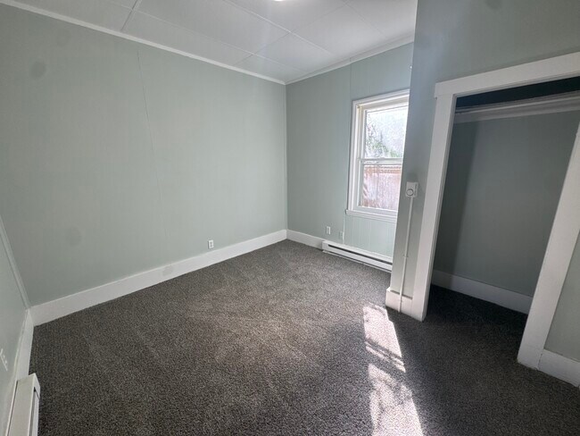 Foto del edificio - 1303 S Main St