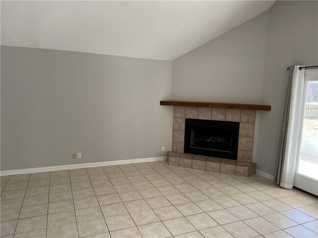 Building Photo - 203 Cardinal Rd