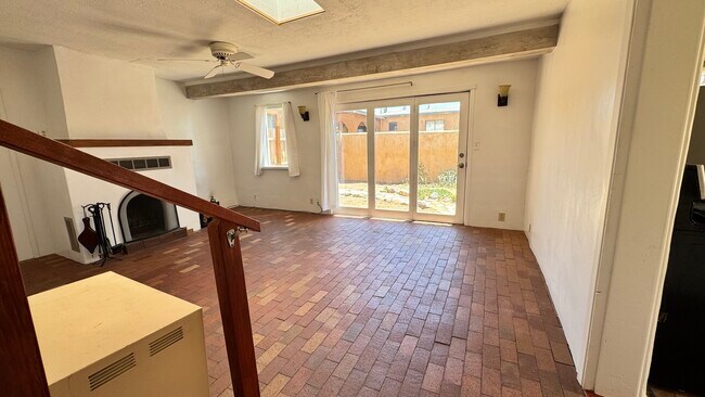Foto del edificio - 4910 Nicholas Pl