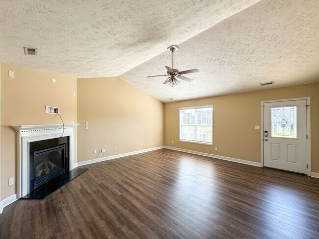 Foto del edificio - 258 Ivy Stone Dr