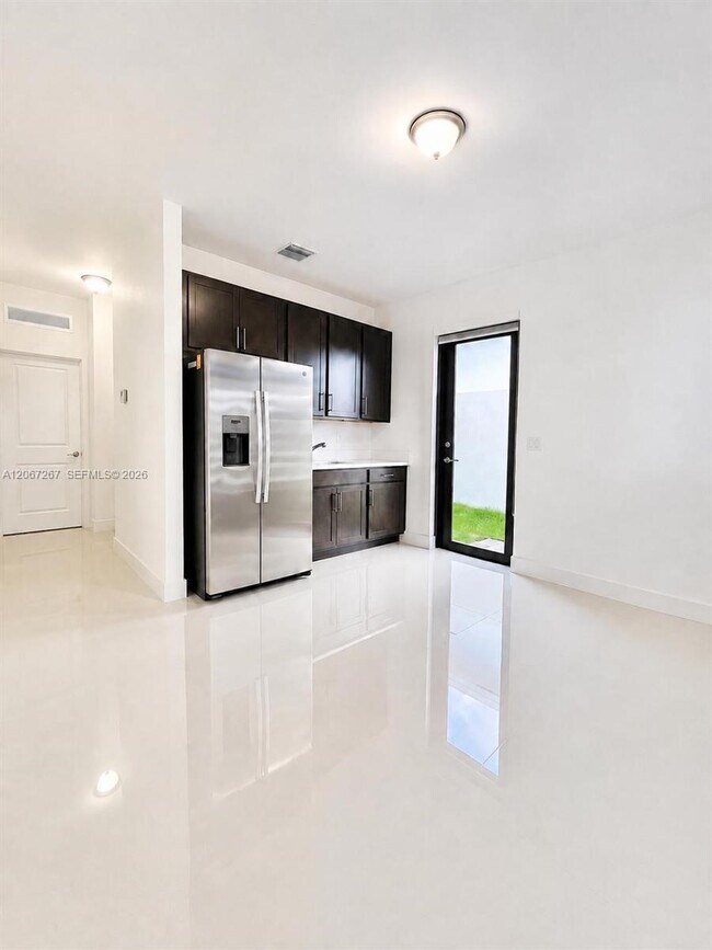 Foto del edificio - 14602 SW 23rd St