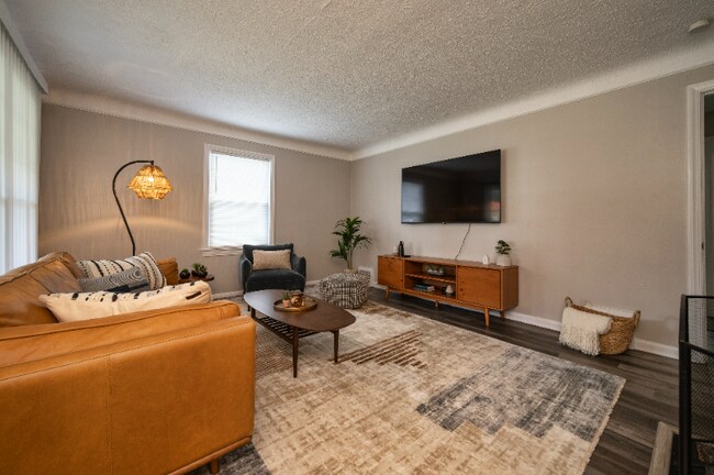 Foto del edificio - 3722 Bainbridge Rd