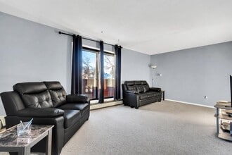 Building Photo - 10609 102 St