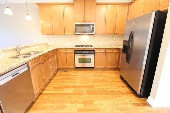 Building Photo - 10930 Gallier St