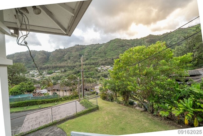 Building Photo - Still under construction! Remodeled 2BR/1....