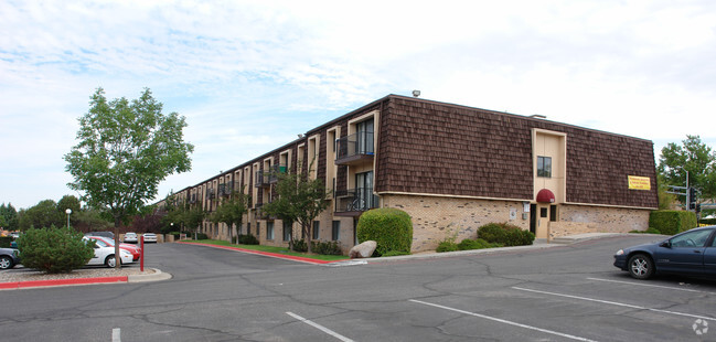 Academy Heights Apartments, 5555 Wyoming Blvd. NE, Albuquerque, NM, 87109 - Academy Heights Apartments