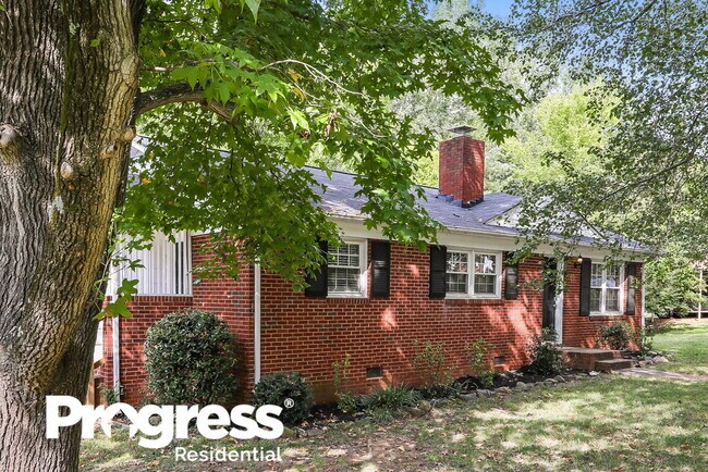 Foto del edificio - 234 Short Hills Dr