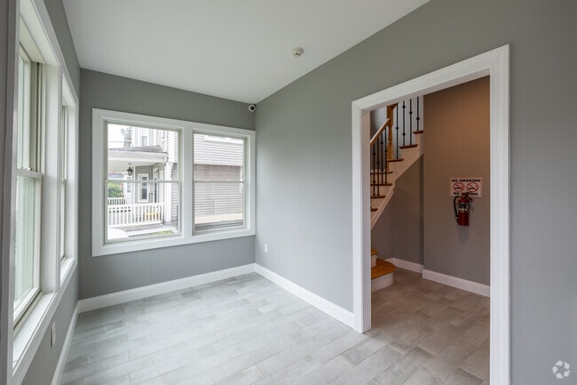 Entrance Vestibule - 57 Peters Place