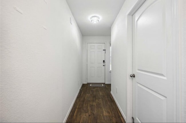 Building Photo - 16684 Lonely Pines Dr