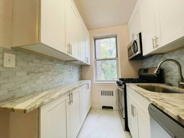 Building Photo - 84-35 Lander St