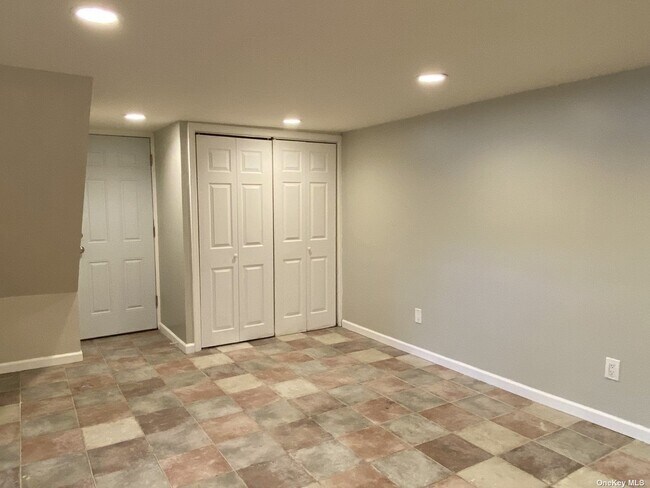 Foto del edificio - 9 Coe Pl