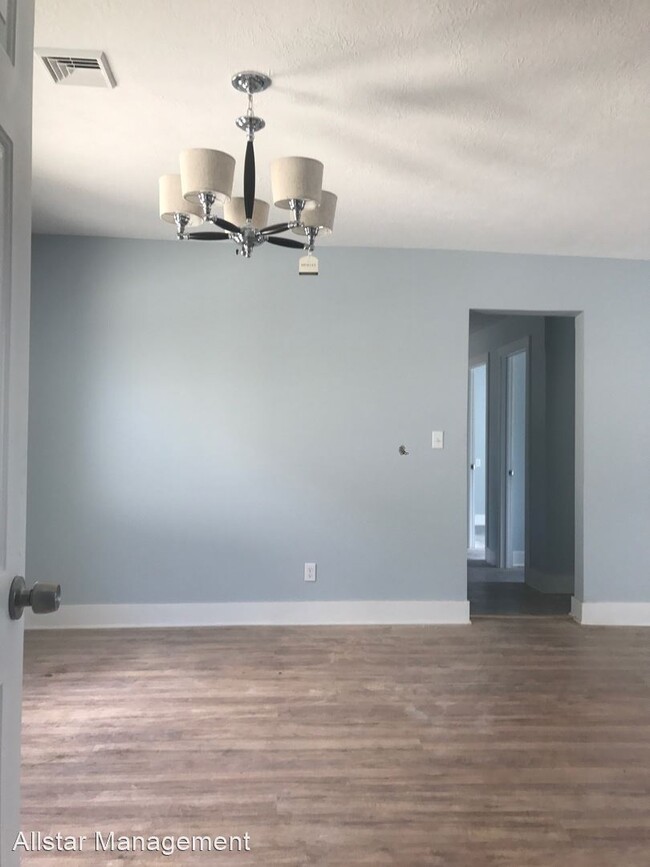 Building Photo - 2 br, 1 bath House - 4311 Apple Avenue Down