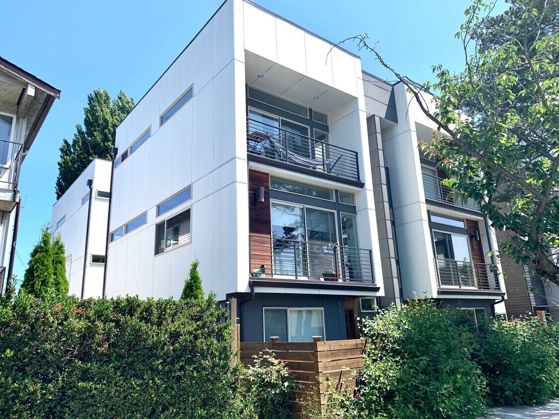 Foto principal - Modern & Stylish Townhome in the Heart of ...