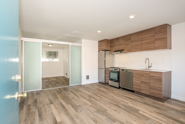 Building Photo - 1211 Northeast 56th Street