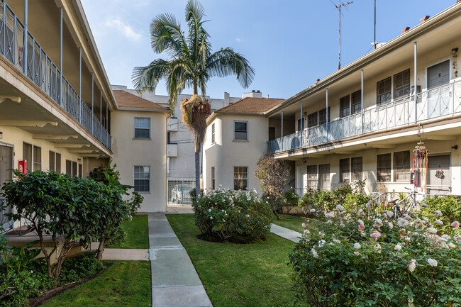 Building Photo - 1239 S La Cienega Blvd