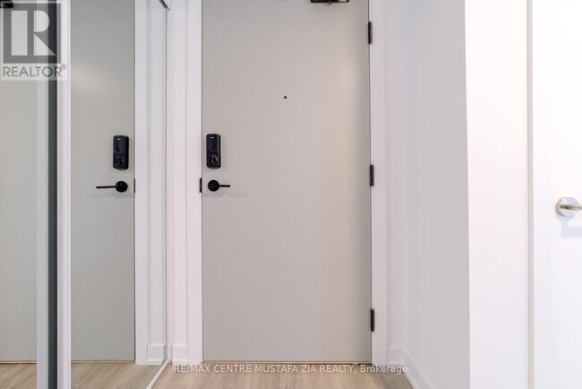 Photo du bâtiment - 5105 Hurontario St