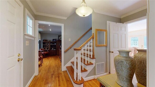 Foto del edificio - 2207 Birnam Woods Ct