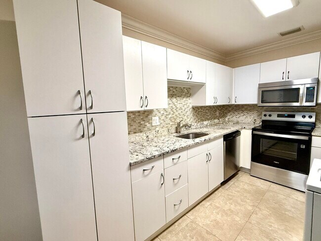 Foto del edificio - 20920 Sedgewick Dr