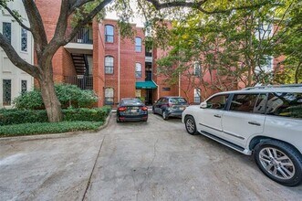 Building Photo - 6049 Hillcrest Ave