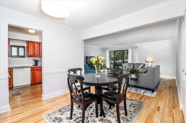 Foto del edificio - 22 Olcott Way